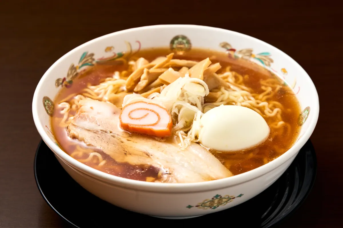 一杯のラーメンに、 至福のひとときを。